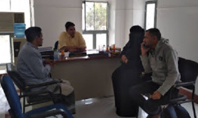 المدير العام بمكتب محو الامية بوادي وصحراء حضرموت يلتقي بالباحث الاجتماعي في حماية الاطفال والمسؤلة لادارة حالة الاطفال