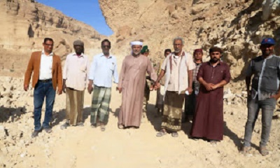الوكيل الكثيري يتفقد سير أعمال شق عقبة مدودة و يوجه بفتح طرقات جديدة لتخفيف الضغط على شوارع مدينة سيئون