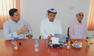 مناقشة أوجه التعاون المشترك بين المجلس المحلي بمديرية سيئون وغرفة تجارة وصناعة وادي حضرموت