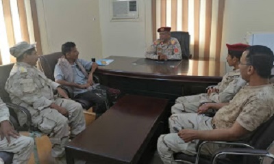 مدير التفتيش العام بالمنطقة العسكرية الثانية يلتقي مدير عام بروم ميفع لمناقشة الوضع الأمني والعسكري