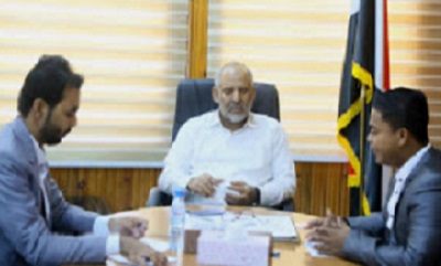 الوكيل الكثيري يطلع على أنشطة فرع الجمعية الدولية لمهندسي البترول بجامعة حضرموت