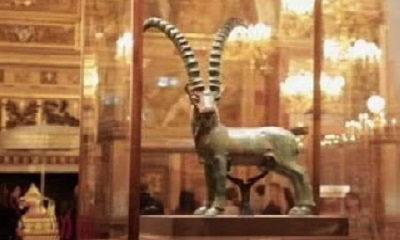مدير الهيئة والاثار والمتاحف بحضرموت يؤكد : الوعل المتناقلة صورته ليس من حضرموت وانما من منطقة مريمة بمحافظة ( مأرب )