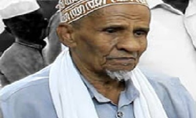 وكيل وادي حضرموت يعزي المصور التلفزيوني خليل عمر باحشوان في وفاة والده