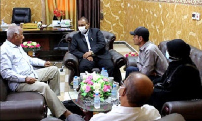 المدير العام لمكتب وزارة الصحة العامة والسكان بساحل حضرموت يلتقي البعثة الطبية الأجنبية الجديدة في تخصص الجراحة العامة والعظام لمستشفى الشحر