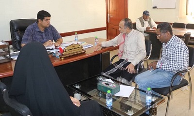 مدير عام المكلا يبحث مع رئيس مؤسسة حضرموت للتوحد أوضاع المؤسسة