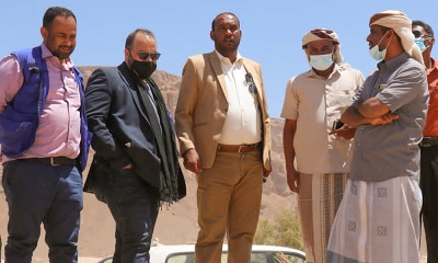 وفد المنظمة الدولية للهجرة يلتقي السلطة المحلية ويطلّع على مشروع إعادة تأهيل قنوات الري بمديرية تريم