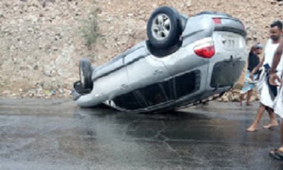 بسبب سؤ الاحوال الجوية : انقلاب سيارة في عقبة عبدالله غريب بحضرموت ونجاة من فيها