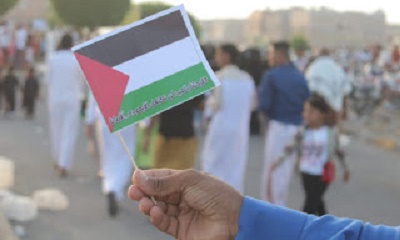 مدينة الشحر بحضرموت تحتفل بعيد الفطر برفع أعلام دولة فلسطين