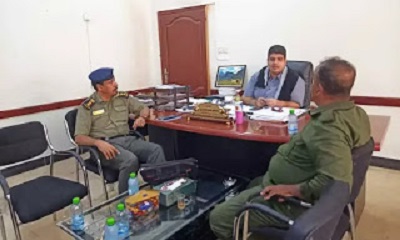 مدير مصلحة الأحوال والسجل المدني يناقش سبل التعاون المشترك بين المصلحة والسلطة المحلية بمدينة المكلا