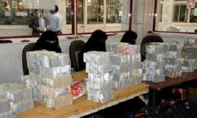 الريال يُواصِل التدحرُج نحو الهاوية في المناطق المحررة ويُهدِّد بسحق الفقراء