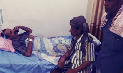 نائب مدير عام مكتب وزارة الصحة العامه والسكان بالوادي للمديريات الصحراويه يقوم بزياره خاصه للكادر الصحي بمستشفى تريم عيدروس احمد العيدروس