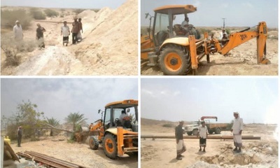 مدير مؤسسة المياه والصرف الصحي بمديرية غيل باوزير يتفقد سير العمل في ربط كهرباء مياه العضيبة بلوحة الكترونية واحدة