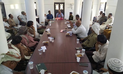 مدير عام تريم يتلقي بمدراء المكاتب التنفيذية الخدمية وعقال الحارات و الأحياء السكنية بتريم