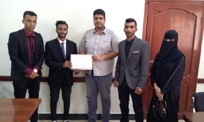 حكومة شباب وأطفال اليمن تلتقي وتكرم المدير العام لمديرية مدينة المكلا
