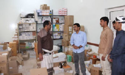 المدير العام لمديرية رخية بن عجيان يفتتح عيادة الأسنان بالمركز الصحة بصنأ ويتفقد أقسام المركز