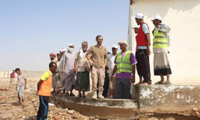 قائد خفر السواحل بحضرموت وقائد المكون البحري بالتحالف العربي يطلعان على الخطة الأمنية لموسم نجم البلدة