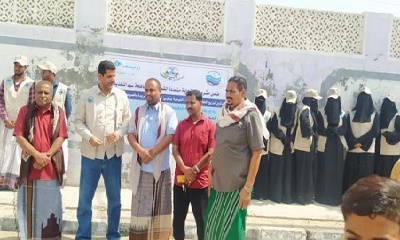 تدشين مشروع توزيع الحقائب الصحية للتوعية بتعزيز النظافة لحالات سوء التغذية بمديرية الريدة وقصيعر