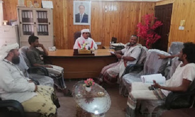 مدير عام مديرية ثمود المنهالي يناقش أوضاع كهرباء مديرية ثمود الصحراوية