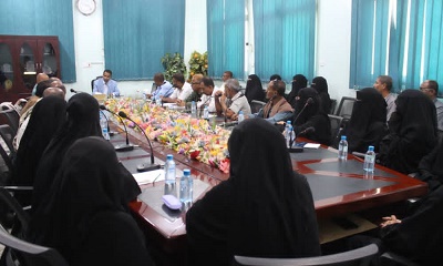 الوكيلُ عبدون يناقشُ إنجاز تقارير اللجان المكلفة بعملية تجديد عقود المتعاقدين في القطاع التربوي والتعليمي على مستوى المحافظة