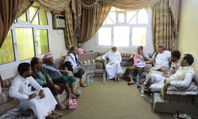 محافظ حضرموت يقدّم واجب العزاء لوزير المالية في وفاة أخيه الكابتن خالد صالح بن بريك