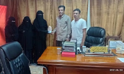 منتدى فراشات الخير ومجموعة العطاء تهدي المدير العام لمديرية القطن درع العطاء