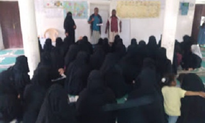 مدير محو الأمية بالقطن يطلع على سير الدراسة بمركز منخر لتعليم الكبار