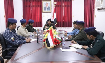 وزير الداخلية يناقش مع مدراء الاجهزة الأمنية التحديات الأمنية بوادي حضرموت