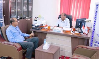 مدير عام سيئون يطلع على سير العملية التعليمية بجامعة سيئون، ويشيد بما تحقق من مخرجات على الواقع