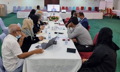 لقاء بالمكلا يناقش بدء العمل في مشروع رأس المال البشري الممول من البنك الدولي