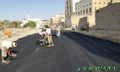 مؤسسة الطرق والجسور بوادي حضرموت والصحراء تبداء بصيانة الحفريات وسفلتتها في شوارع مدينة سيؤن