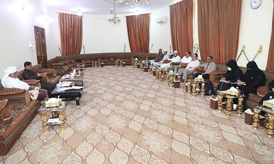 المحافظ البحسني يرأس الإجتماع الأول لأعضاء مجلس إدارة صندوق حضرموت الخيري