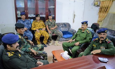 وكيل وزارة الداخلية يناقش مع مدير الأمن وقادة الوحدات الأوضاع الأمنية بوادي حضرموت ويتفقد الدوريات الأمنية