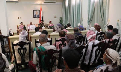 وزير الداخلية يلتقي شيوخ مرجعية قبائل حضرموت الوادي ويتفقد عدداً من النقاط الأمنية