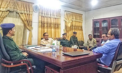 مدير عام الهيئة العامة لحماية البيئة يناقش مع مدير عام الأمن عدد من القضايا البيئية المتعلقة بالجوانب الامنية بوادي وصحراء محافظة حضرموت