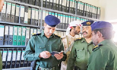 مدير أمن حضرموت الوادي والصحراء يقوم بزيارة تفقدية للاحوال المدنية والهجرة والجوازات والادلة الجنائية