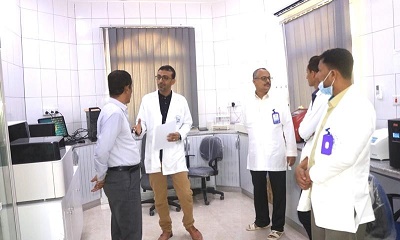 الدكتور العمودي يزور للمركز الوطني لمختبرات الصحة العامة المركزية بسيئون