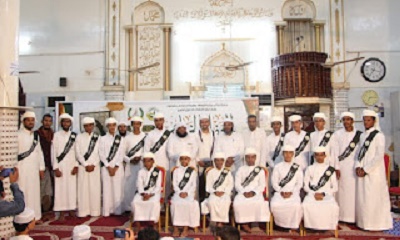 مركز الشهداء بالمكلا يتوّج 17 حافظا للقران الكريم بينهم 4 مجازين بالسند في الحفل الختامي لأنشطته لعام2021م