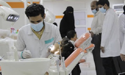تدشين العمل في عيادات طب الأسنان للأطفال المجانية بكلية الطب والعلوم الصحية بجامعة العرب بالمكلا