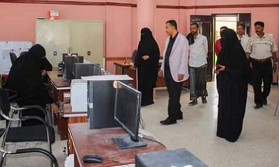 وكيل أول الوزارة مدير تربية حضرموت يفتتح مشروعي إعادة تاهيل المبنى المدرسي مع ملحقاته بمجمعي بلقيس والزهراء التعليميين للبنات بمديرية المكلا