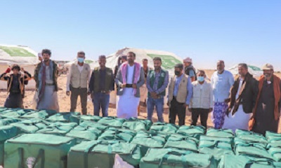 مدير عام العبر يدشن توزيع مواد إيوائية طارئة لمخيمات النازحين لمواجهة الشتاء