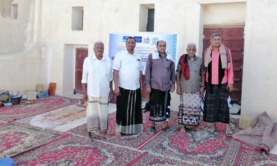 رئيس المؤتمر الجامع بمديرية شبام يزور جمعية تطوير الحرف التراثية ومشروع أمان التدريبي