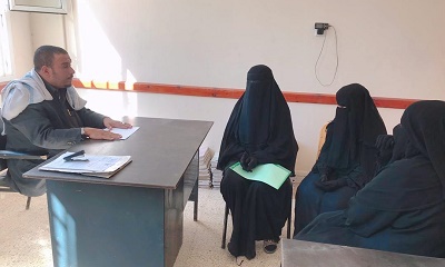 مدير مكتب محو الأمية وتعليم الكبار بمديرية شبام يلتقي أعضاء جمعية كفاءات النسوية ويبحث الجهود المشترك.