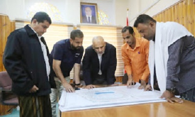 مناقشة سبل استثمار المساحات الخارجية للاستاد الاولمبي بسيئون