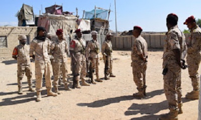 لواء الشرطة العسكرية في المنطقة العسكرية الثانية يكرّم أفراد نقطة أمبيخة العسكرية بالمكلا