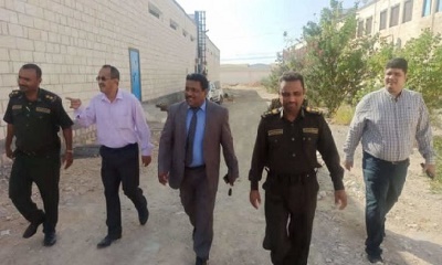 الوكيل بارزيق والمدير العمري يتفقدان السجن المركزي بالمكلا