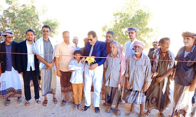 افتتاح مشروعي هنجر مدرسة العطوف وإعادة تأهيل الطرق الداخلية