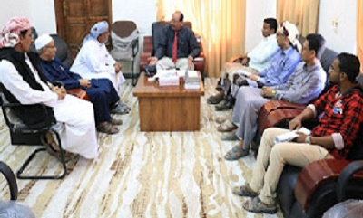 إجراء عملية الاستلام والتسليم للمدير الخلف والسلف بمديرية رماه الصحراوية