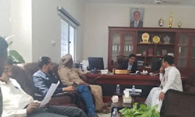وفد الهبة الحضرمية بمخيم العيون يبحث مع مدير نفط الوادي اليات تخفيف معاناة المواطنين