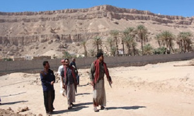 مدير عام شبام يطلع على مشروع تسوير المعهد الفني السياحي بالمديرية