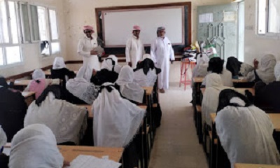 مدير عام مديرية رماه ومدير التربية بالمديرية يدشنون الامتحانات النهائية للعام الدراسي 2021-2022م للمدارس الأساسية والثانوية